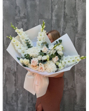 VIP Gladiolus Bouquet