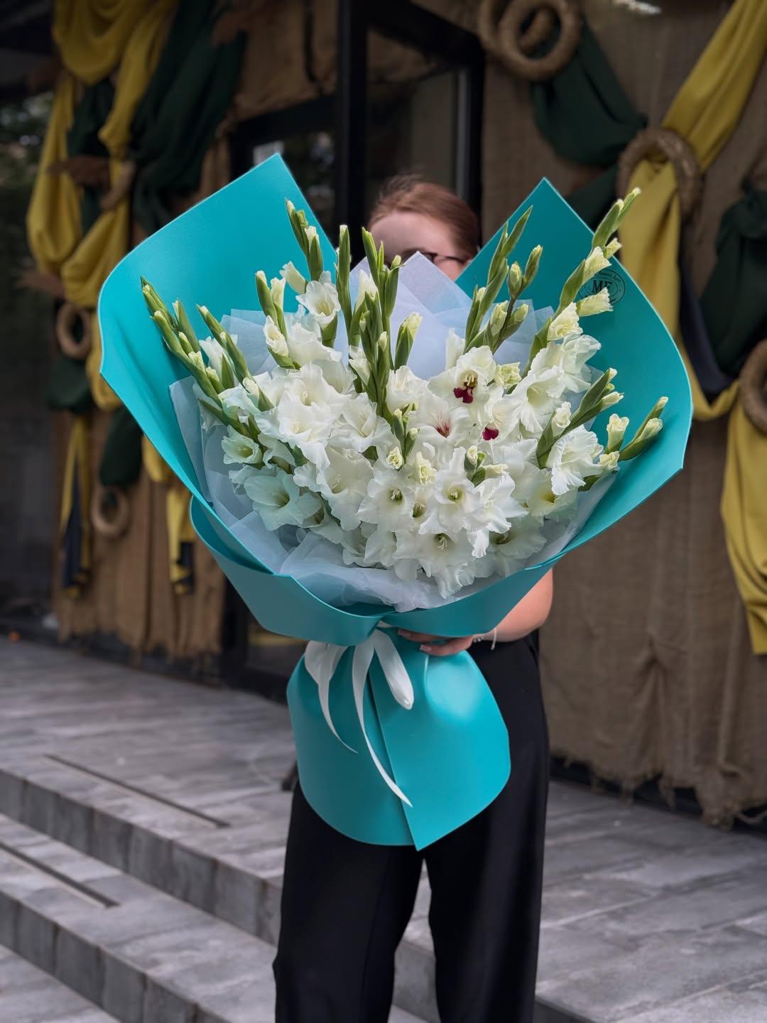 Букет гладіолусів Похилий