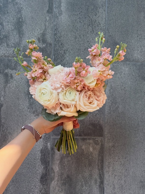 Wedding Bouquet Roman