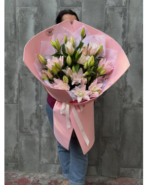 Wet Lily Bouquet