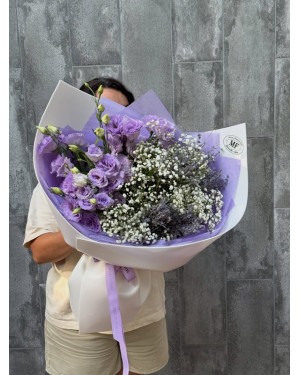 Pine Cone Gypsophila Bouquet