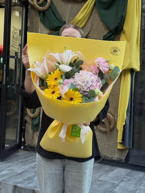 Trouble Flower Bouquet