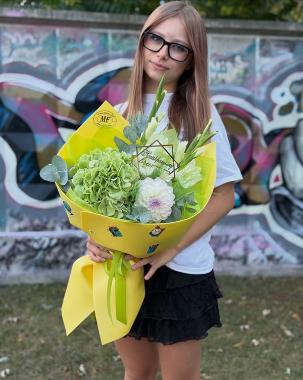 Шкільний букет Ракета