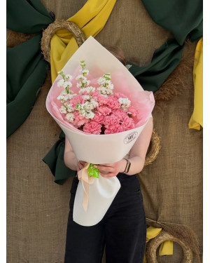 Carnation bouquet Nettle
