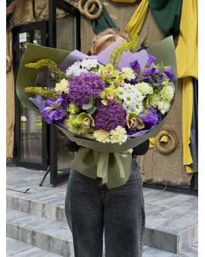Flower bouquet Leonardo