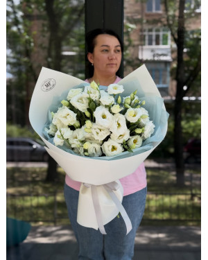 Eustoma bouquet Apple
