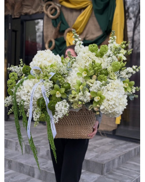 Цветы в корзине Доллар