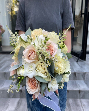 Bridal Bouquet Breeze