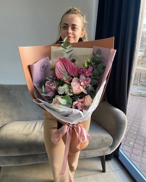 Flower Bouquet Axe