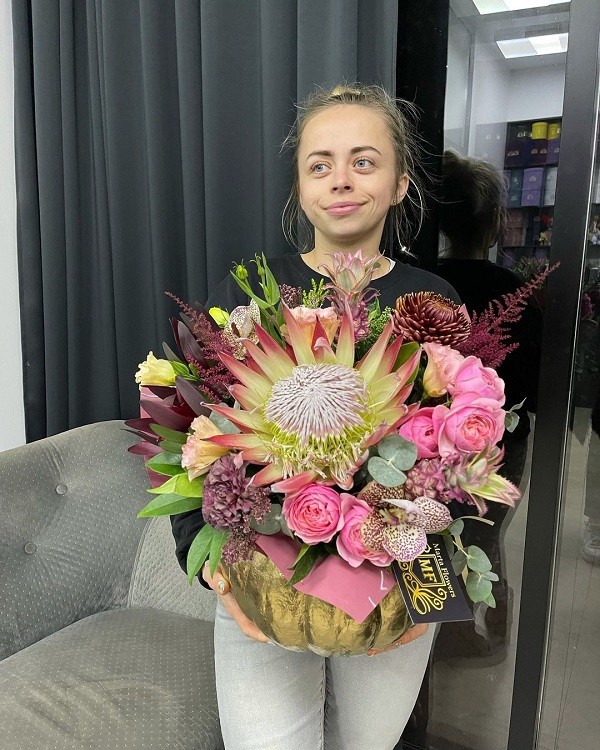 Pumpkin with Flowers
