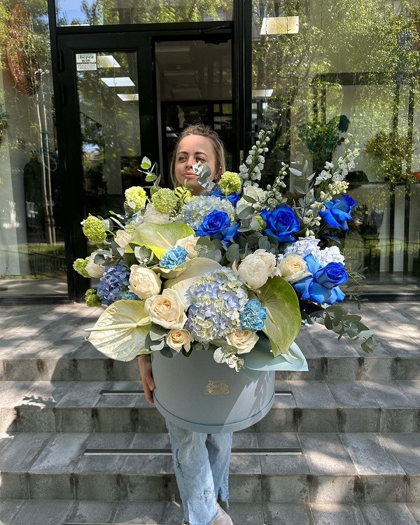 Bouquet in a Box Queen
